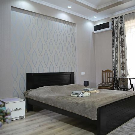 Guest House Beautiful Tbilisi On Khidistavi Street Exterior foto