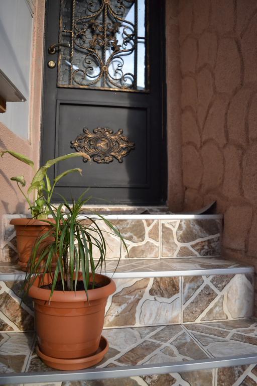 Guest House Beautiful Tbilisi On Khidistavi Street Exterior foto