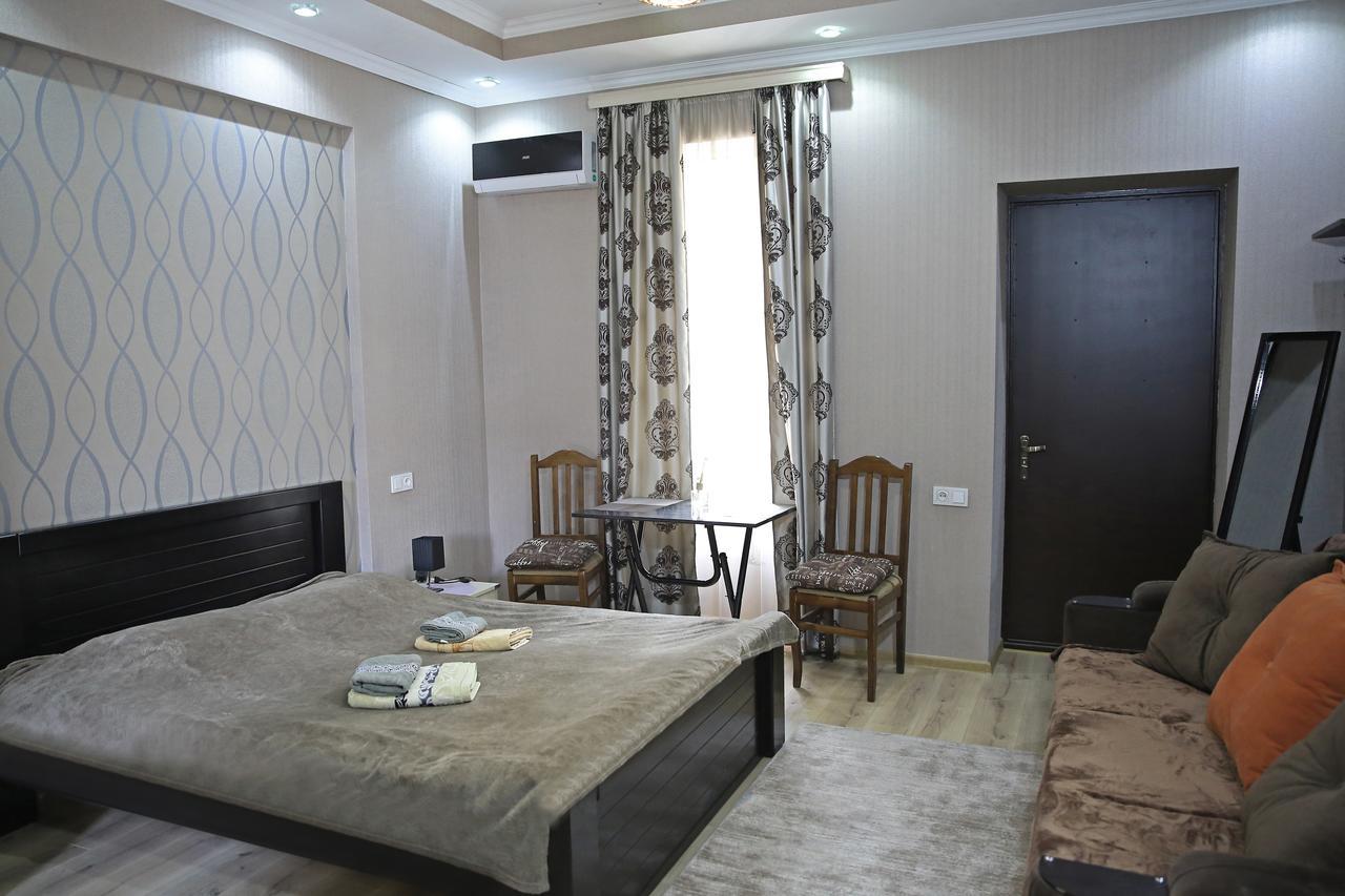 Guest House Beautiful Tbilisi On Khidistavi Street Exterior foto