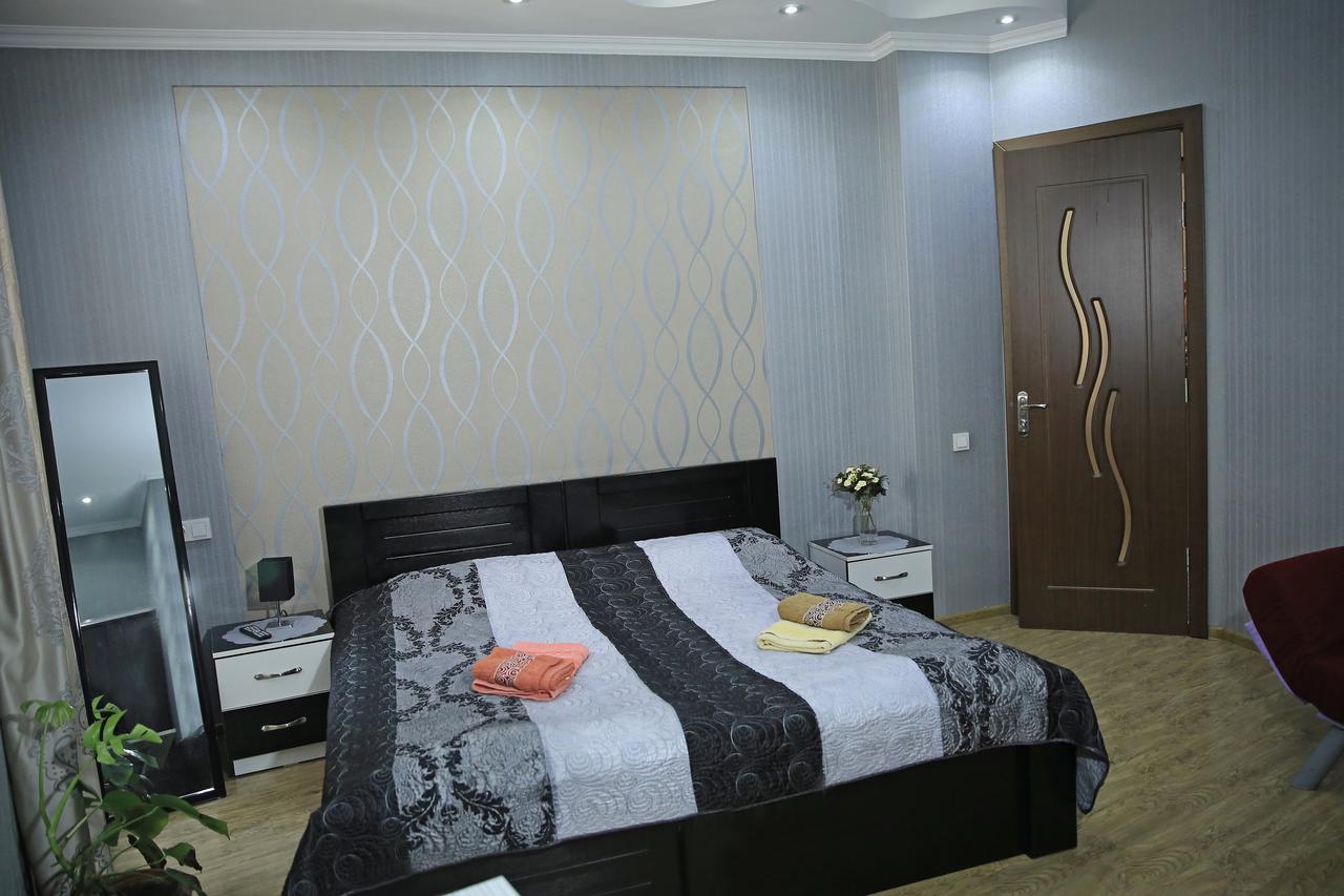 Guest House Beautiful Tbilisi On Khidistavi Street Exterior foto